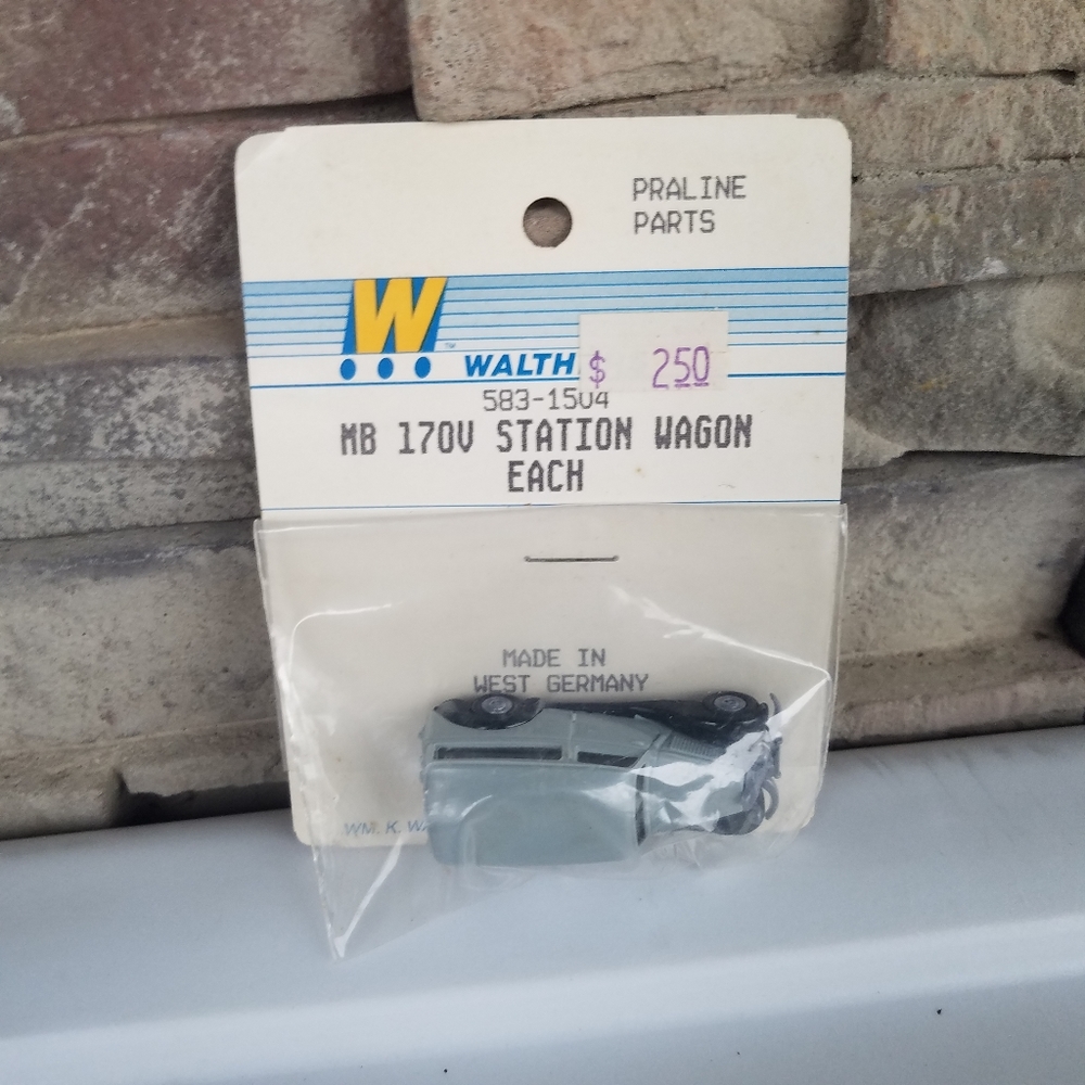 Walthers Station Wagon HO 1/88 Scale MB Mercedes 170V Praline Parts Tub12